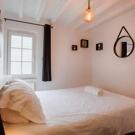 Hébergement de vacances Petite Maison Place Du Marche